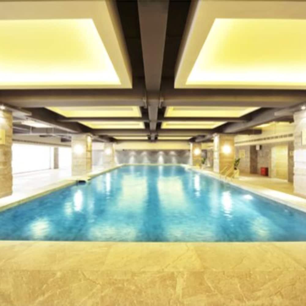 Royal Suites & Towers Ухан Екстериор снимка