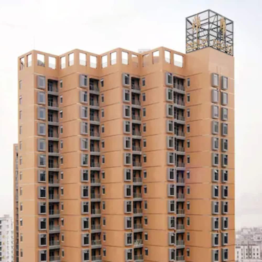 Royal Suites & Towers Ухан Екстериор снимка
