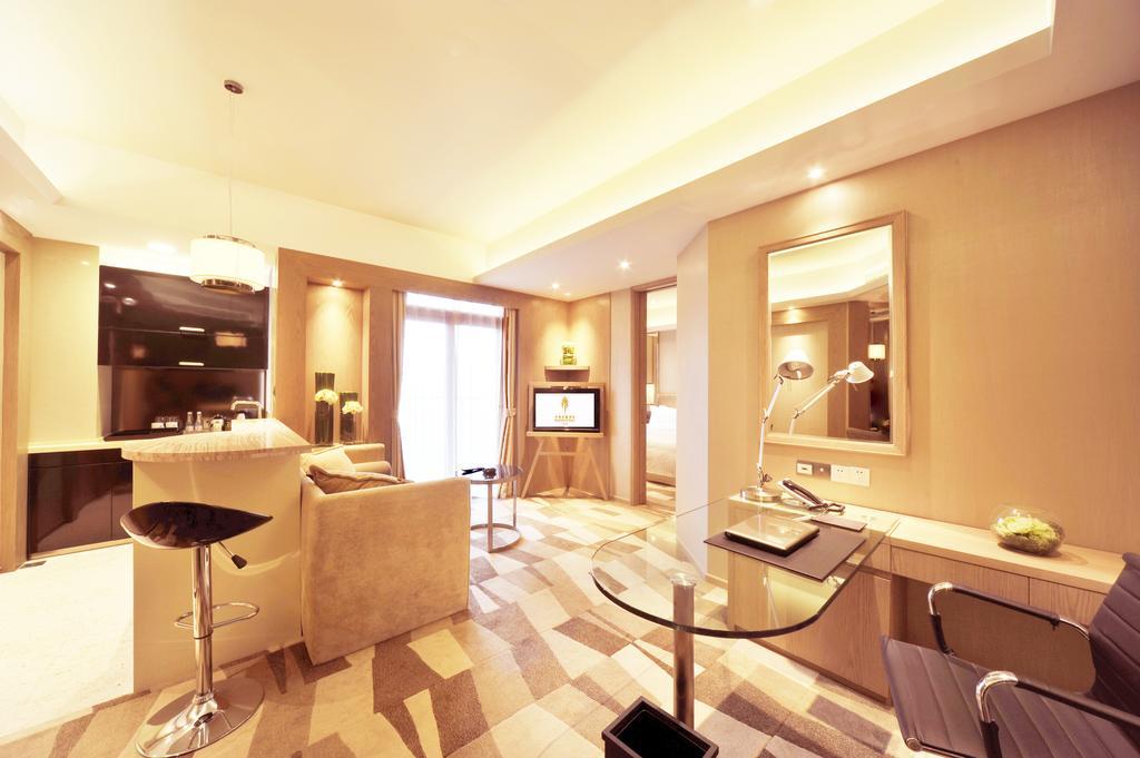 Royal Suites & Towers Ухан Стая снимка