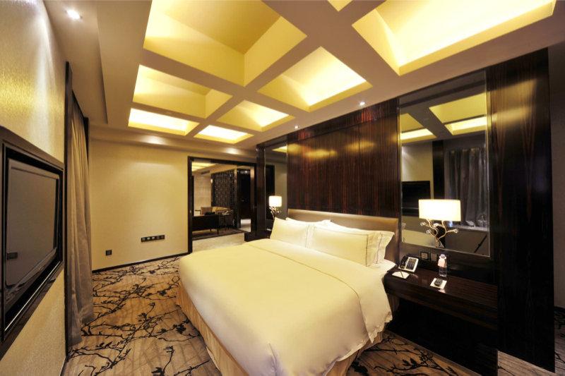 Royal Suites & Towers Ухан Екстериор снимка