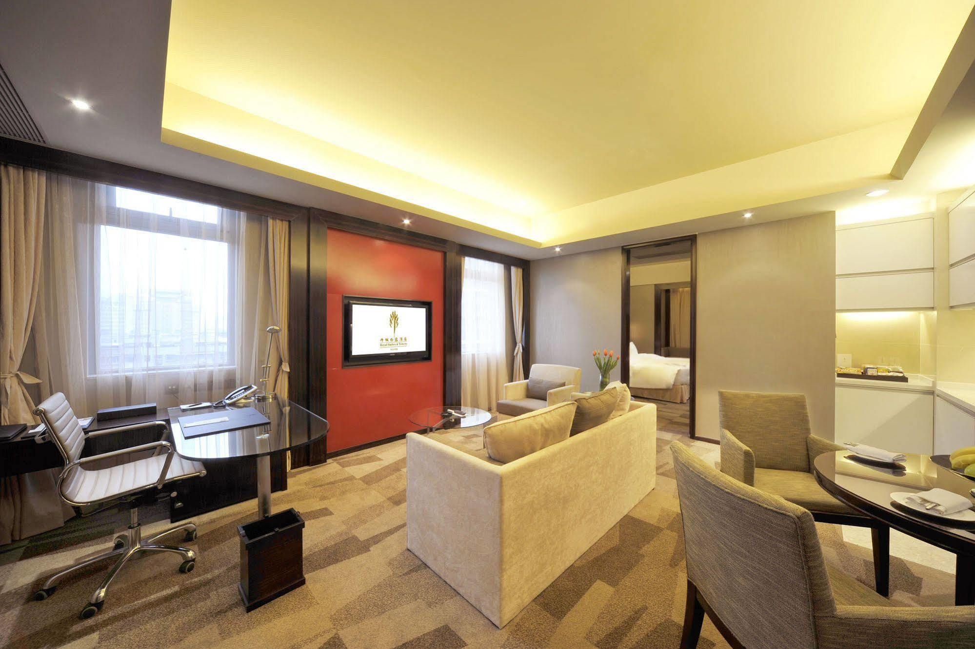Royal Suites & Towers Ухан Екстериор снимка
